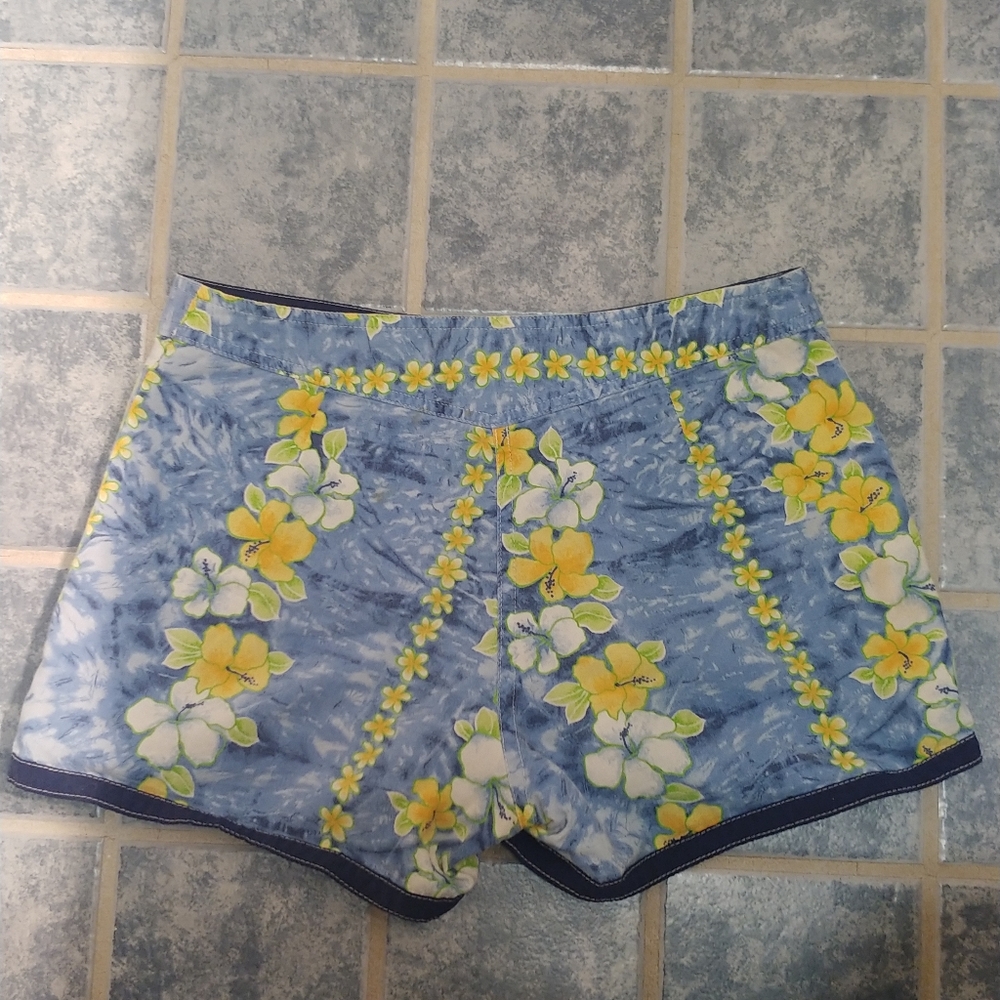 Big Flirt Y2K Reversible Swim Shorts - Picture 8 of 8